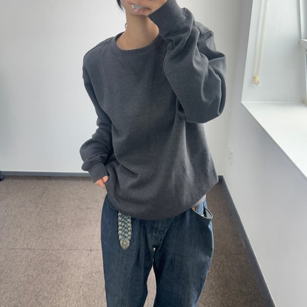 Carhartt 칼하트 루즈핏 차콜 맨투맨