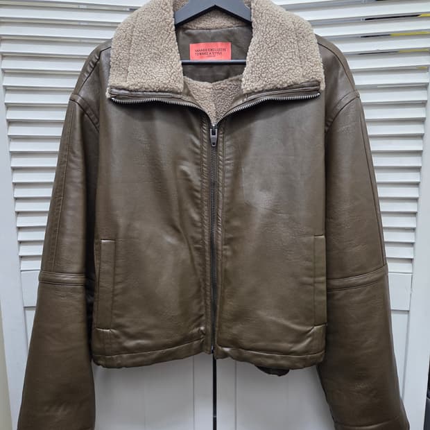 반에이크 시어링 무스탕