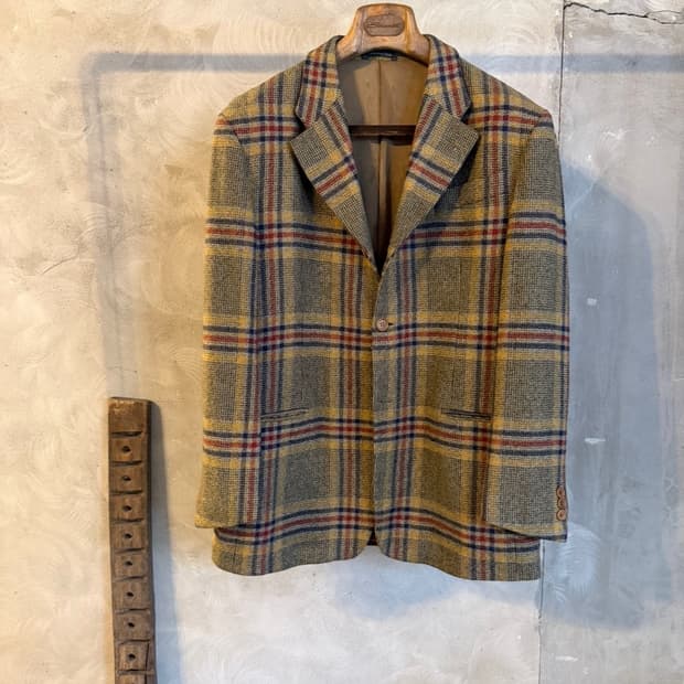 쟌프랑코 페레 트위드 자켓 105