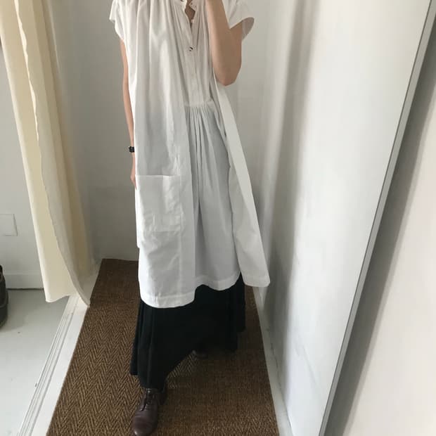 white pocket cotton dress