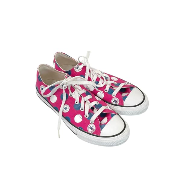 Converse (235)