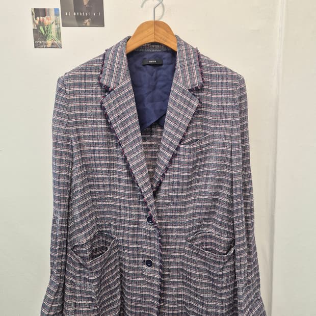 SYSTEM 브랜드의 체크 트위드 자켓
- 이탈리아에서 생산된 고급스러운