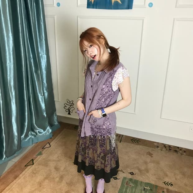빈티지하면서도 괴짜 무드가 느껴지는 코디𖧧𓂃˖₊☂️🫧