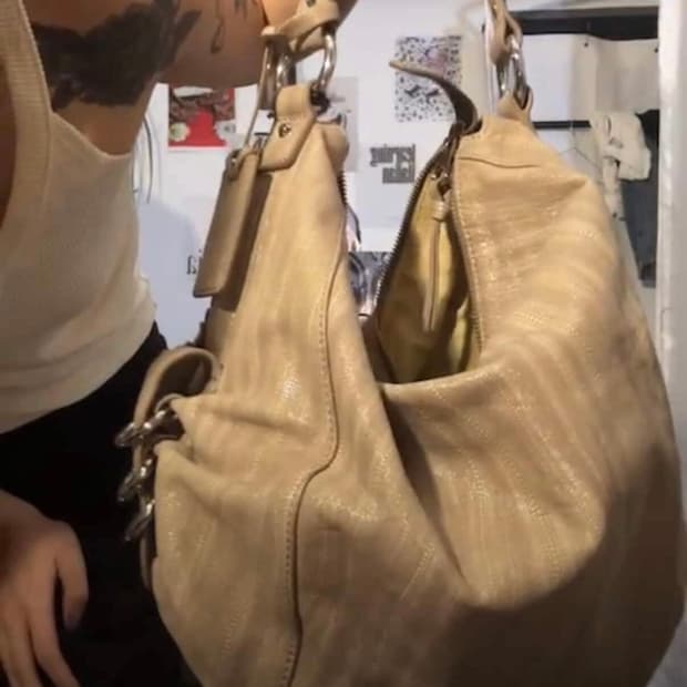 베이지 레더 숄더백 빈티지