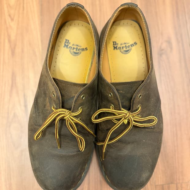 닥터마틴 1461 벡스 크레이지 홀스 다크 브라운