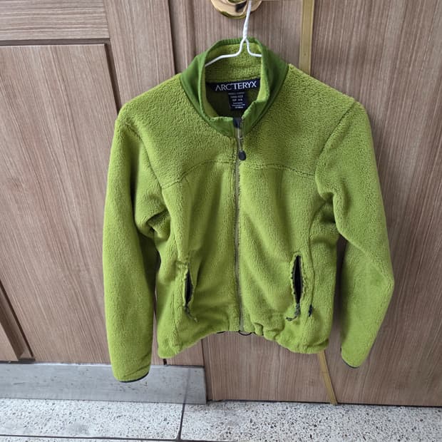 아크테릭스 올드스쿨 여성 후리스