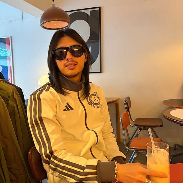 빨간줄 착용) 아디다스 메르세데스 트랙탑 저지