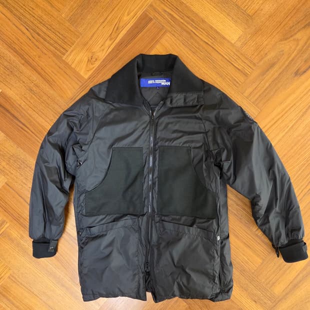 꼼데카르송 캐나다구스 콜라보 패딩 파카 