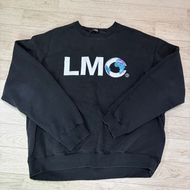 (L) LMC 맨투맨 블랙