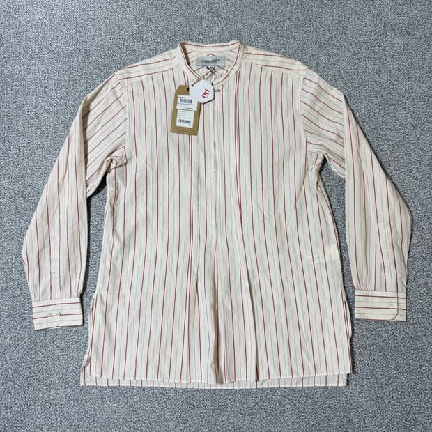 [정가 24만원 새상품] 이스트로그 스트라이프 셔츠