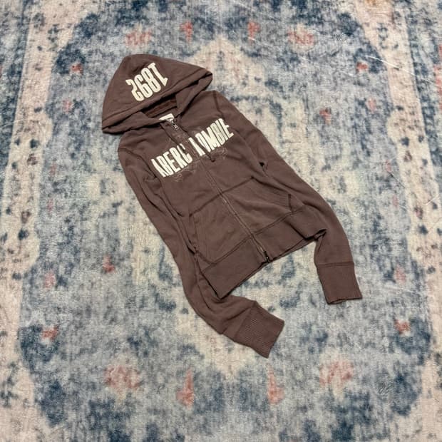 Abercrombie 00s y2k milk choco hoodie