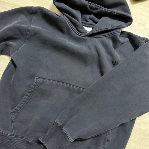 아디다스 피그먼트 후드티