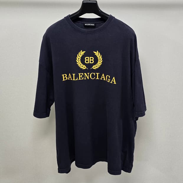 발렌시아가 월계수 로고 반팔 티셔츠 m사이즈 105 판매