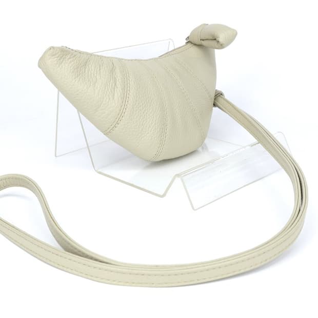 르메르 24SS 크루아상 코인 펄스 목걸이 지갑