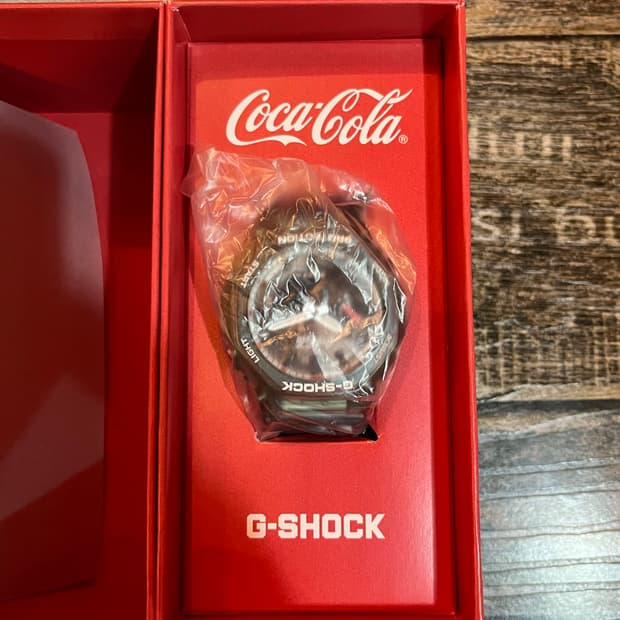 카시오 지샥 x 코카콜라 GA-2100CC-3A
