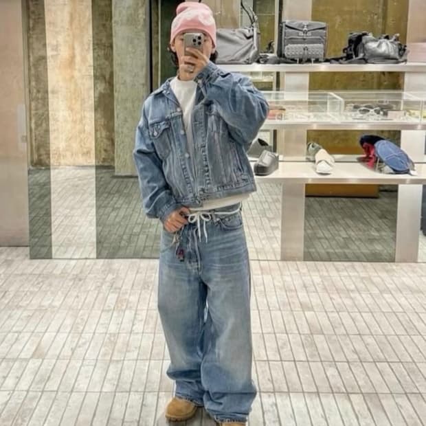 astro baggy jeans- 배기 데님 light blue wash