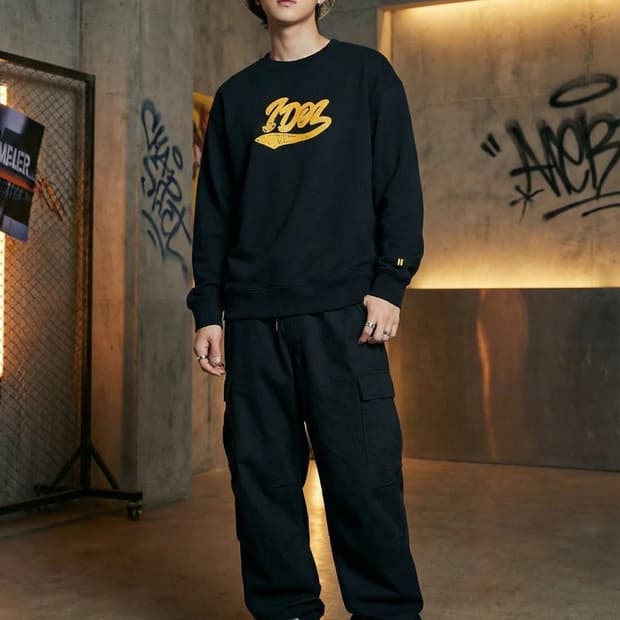 방탄소년단 공식 MD IDOL 아이돌 아트워크 맨투맨