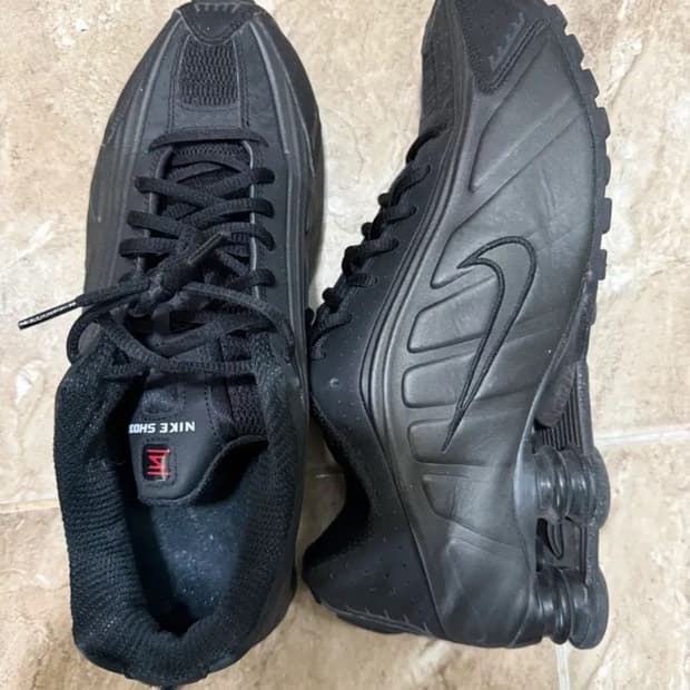 나이키 샥스 r4 285