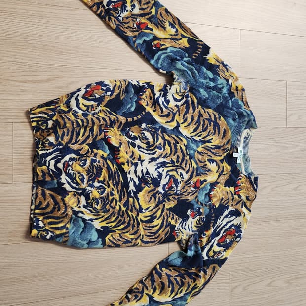 Kenzo 플라잉 타이거 니트(s)