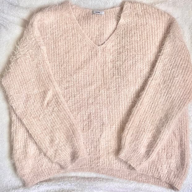 퍼빗 앙고라 브이넥 니트 루즈핏 히메갸루 라떼갸루