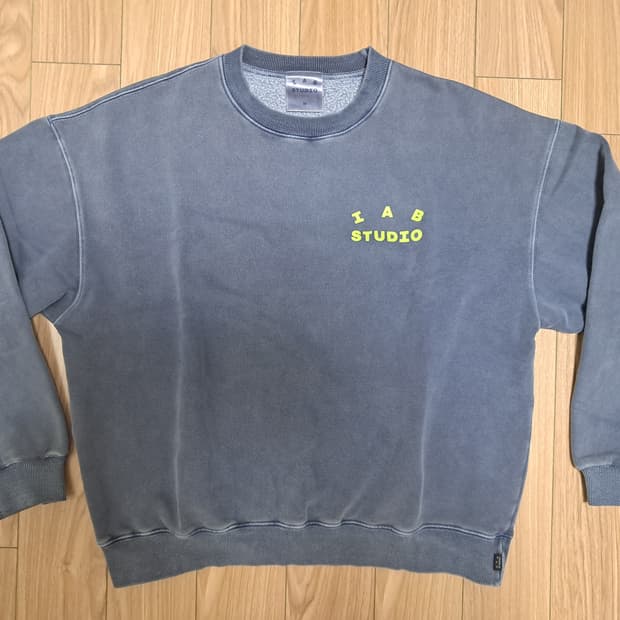 아이앱 스튜디오 피그먼트 스웻 맨투맨 황금M사이즈