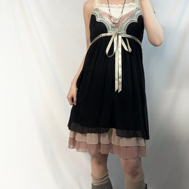 도트 패턴 레이스 레이어드 원피스