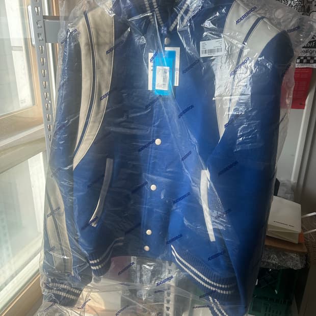 아더에러 트윗 점퍼 블루, 바시티자켓