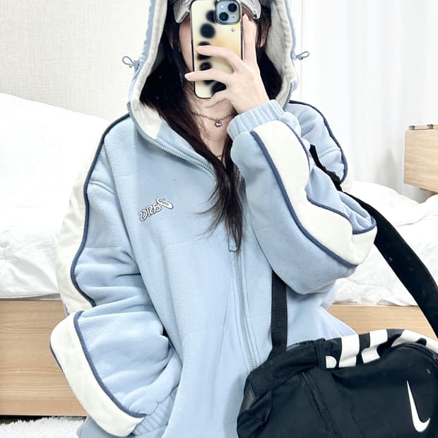 아식스 00‘s 뮤트하늘 플리스 자켓