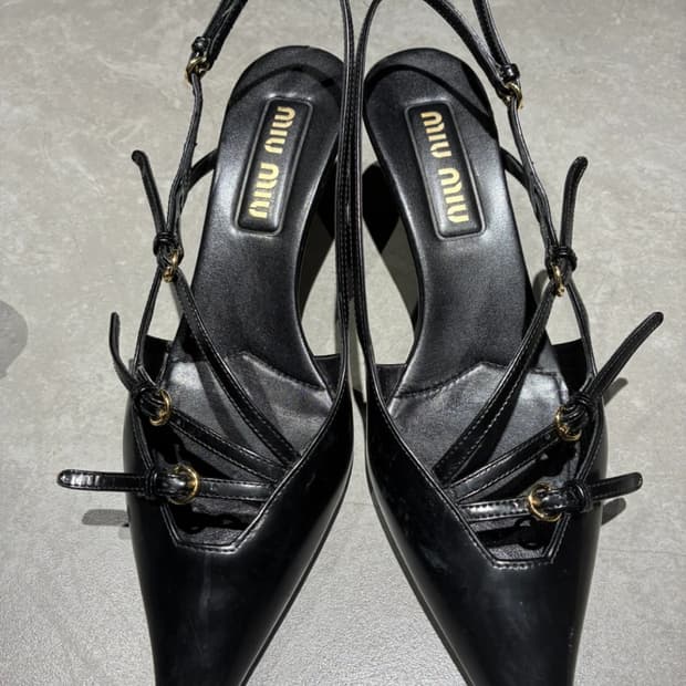 미우미우 구두 37.5