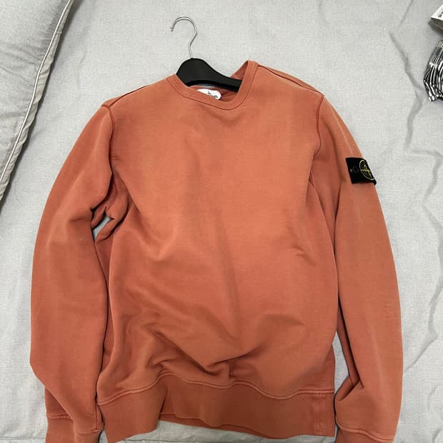 스톤아일랜드 맨투맨