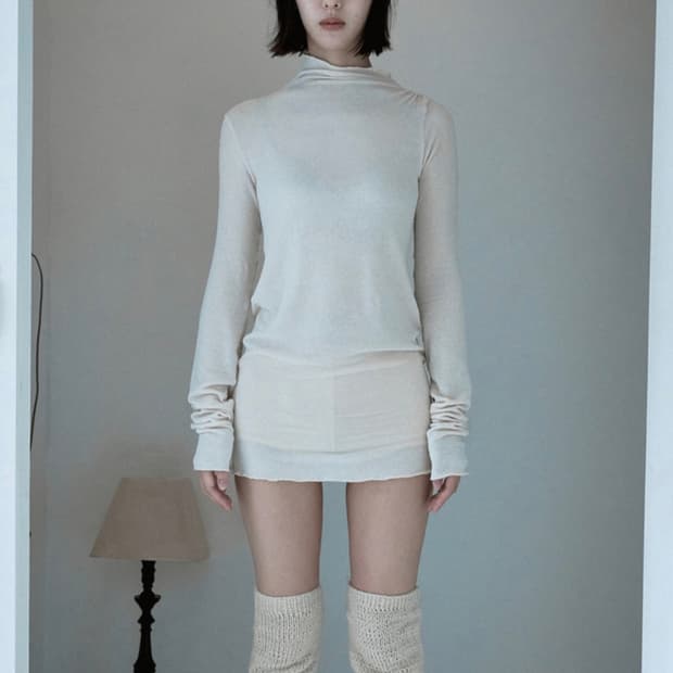 킨드레드 neck shirring long sleeve