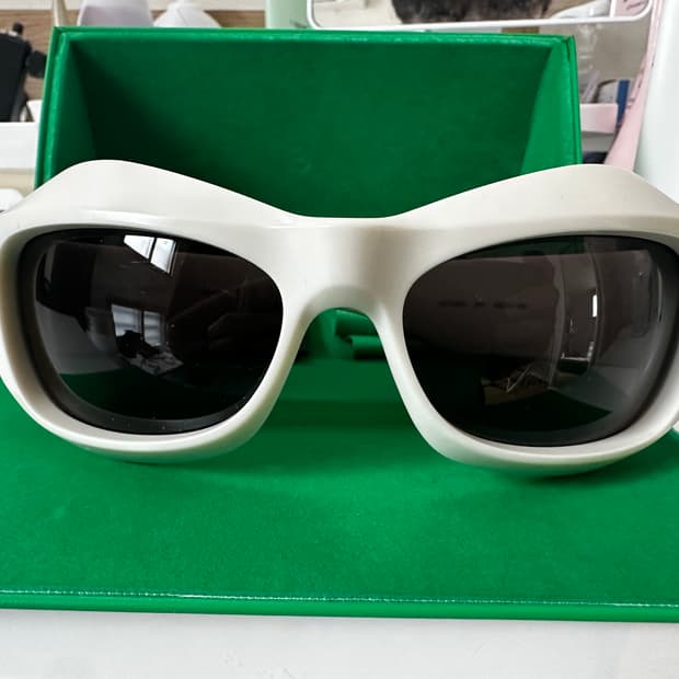 보테가 베네타 선글라스