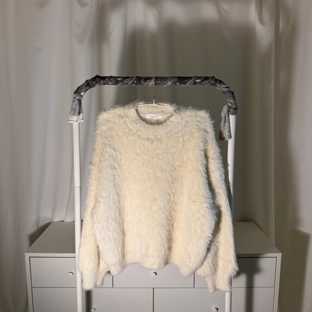 white fur knit