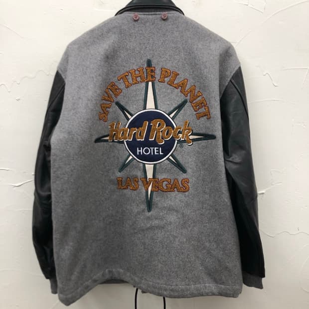 하드락카페 리얼레더 바시티