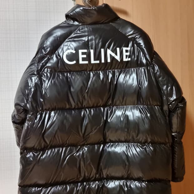 셀린느 백로고 패딩