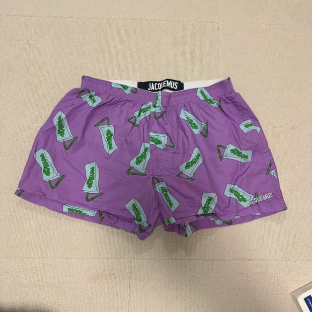 자크뮈스 피스타치오 트렁크