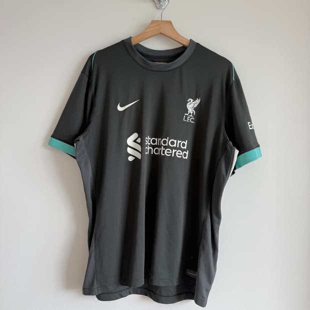 나이키(NIKE) 리버풀 반팔 티셔츠