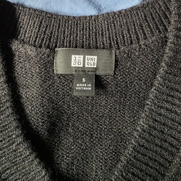 유니클로 V넥 니트 조끼 맨 S 블랙, 여자 55-66가능