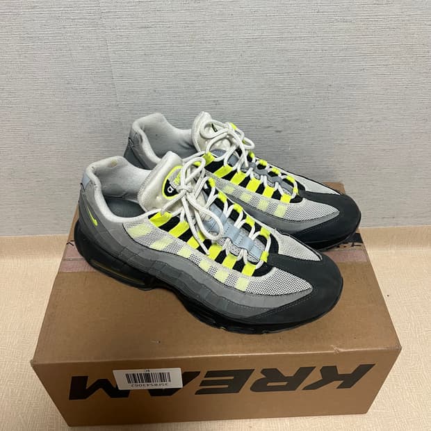 나이키 에어맥스 95 OG 네온 옐로우
