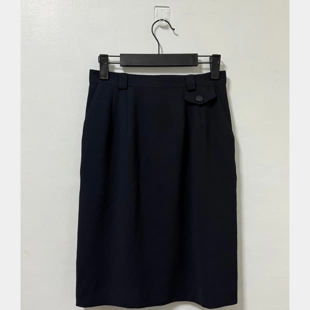 네이비 포켓 미디 스커트