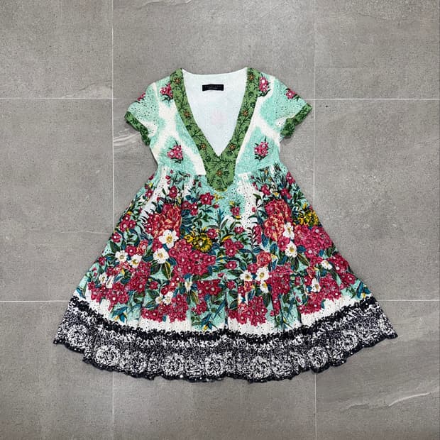Apple mint flower garden punching ops