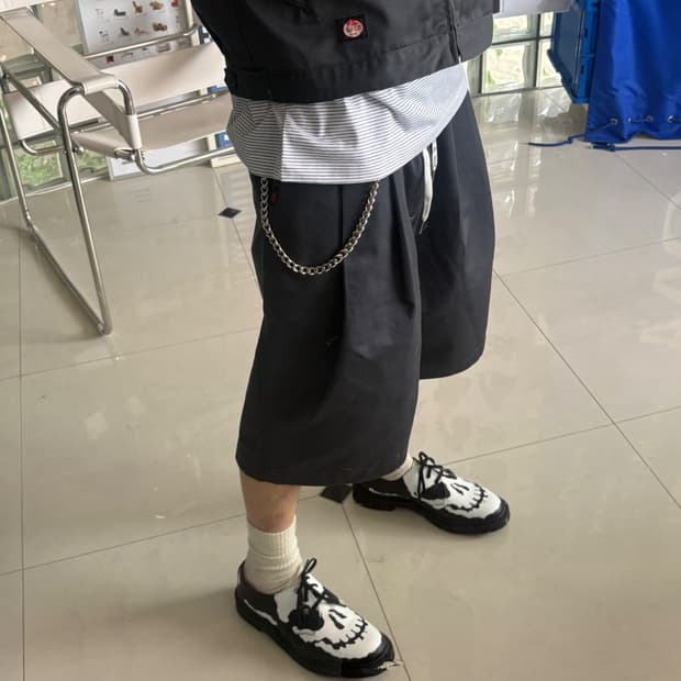2TUCK WIDE BAGGY SHORTS 버뮤다 팬츠