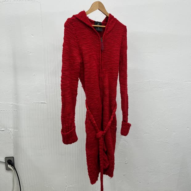 ~66) OZZ ON HEAVY WOOL LONG BELTED KNIT