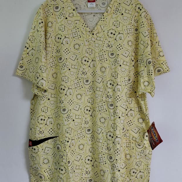 [새상품/2XL] 디키즈(Dickies) 반다나 패턴 스크럽 상의