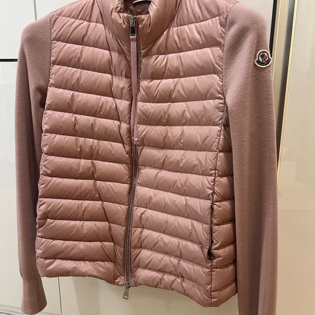 몽클레어 핑크니트패딩여성 M (새상품급)