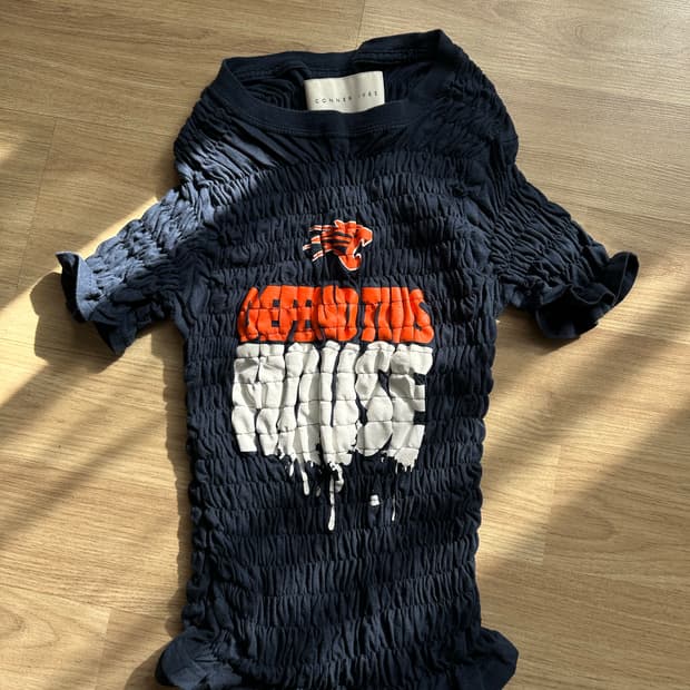 [xs] 코너아이브스 시어드 티셔츠 블루 (제니 착용)