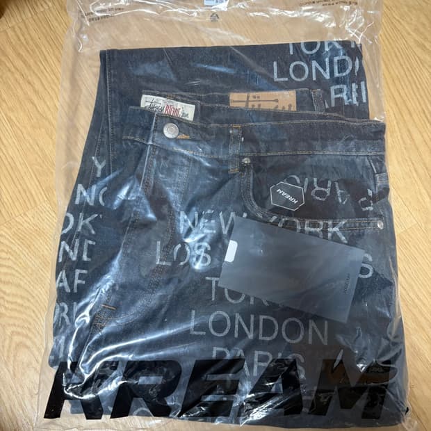 스투시 시티링크 데님 블랙 36사이즈 새상품팝니다