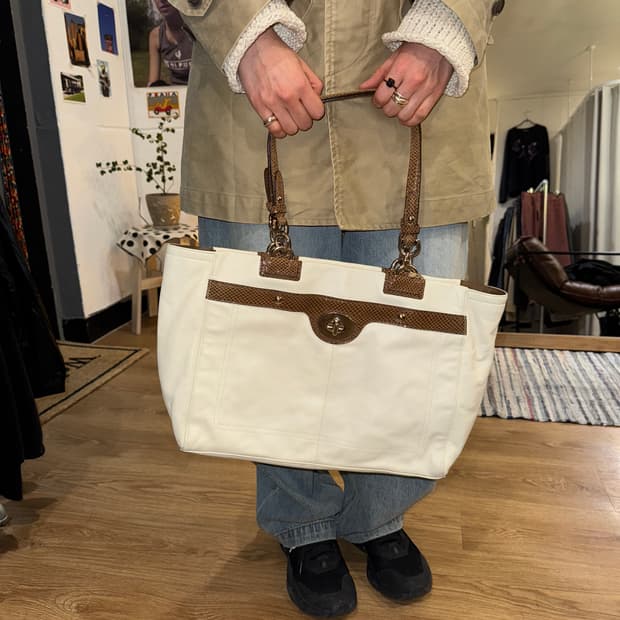 코치 아이보리 숄더백