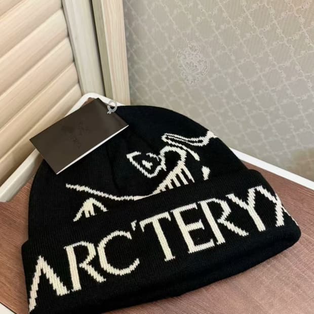 니트 비니와 함께 코디하는 것이 유행입니다