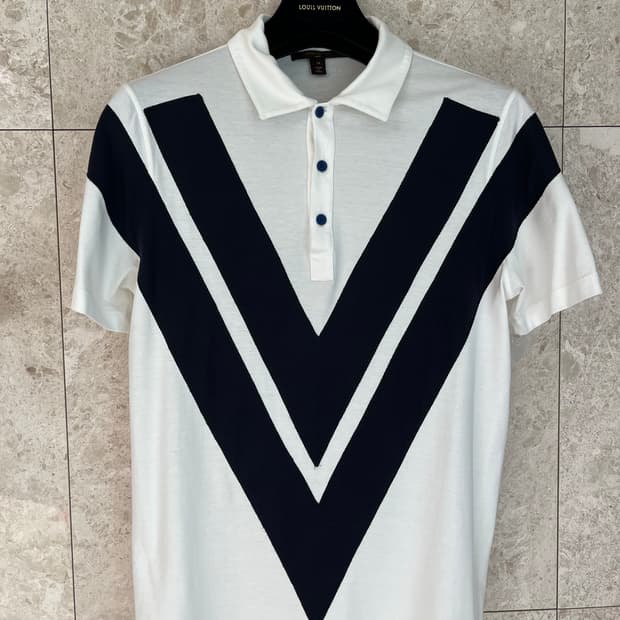 루이비통 남성 V 패턴 폴로셔츠 M 정품